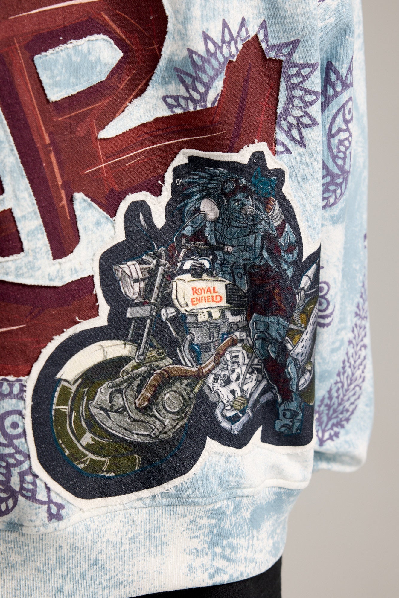 Unisex Beyond Time Handmade - Hoodie