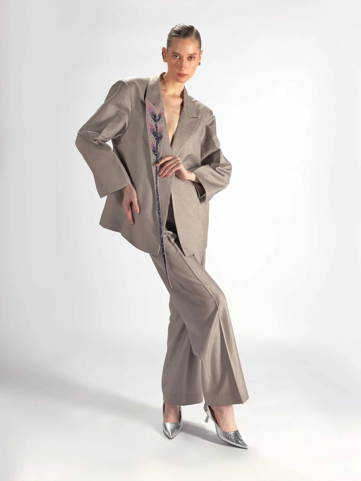 Hanging Lapel Embroidered Blazer