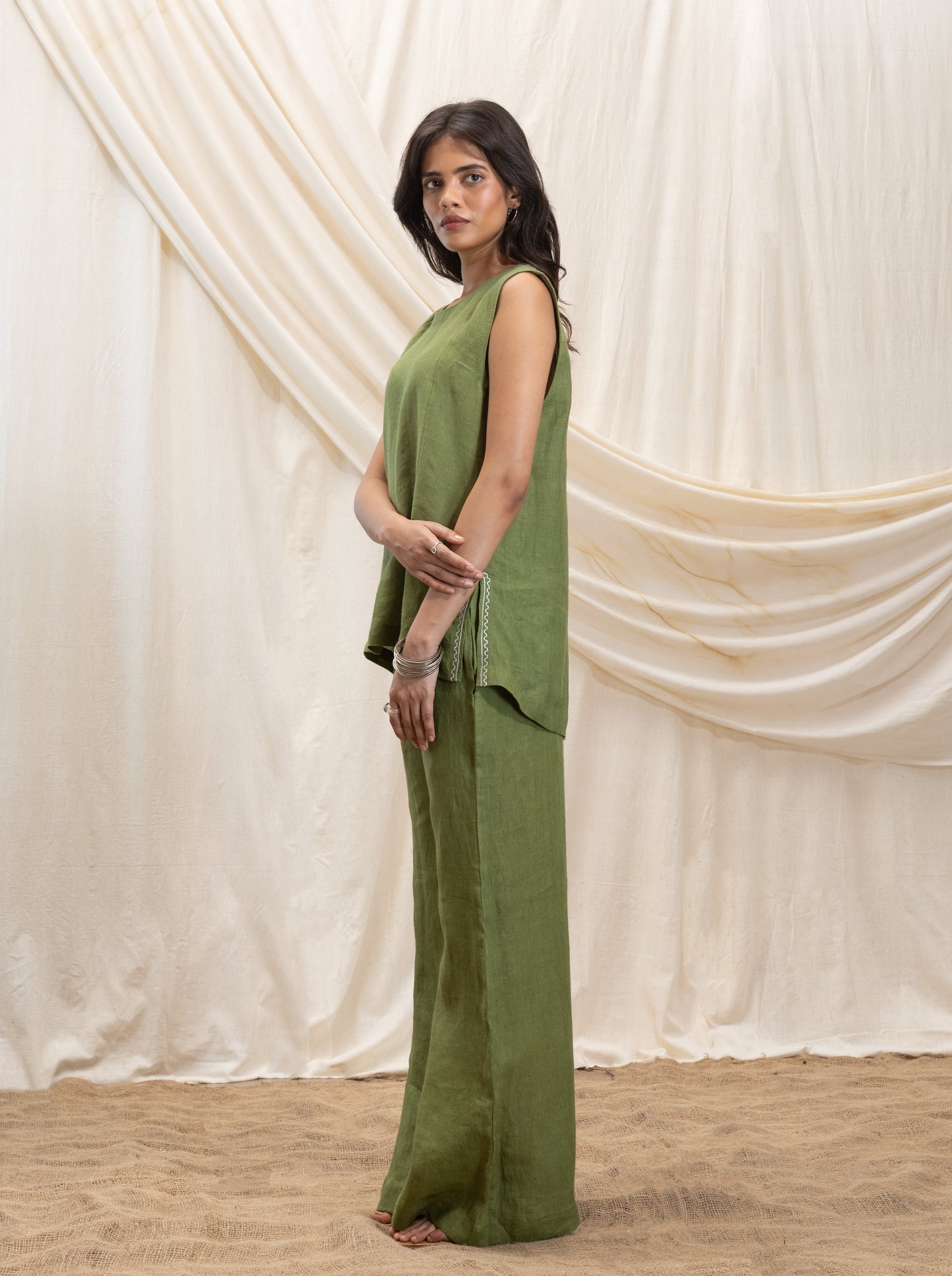 Wide legged pants