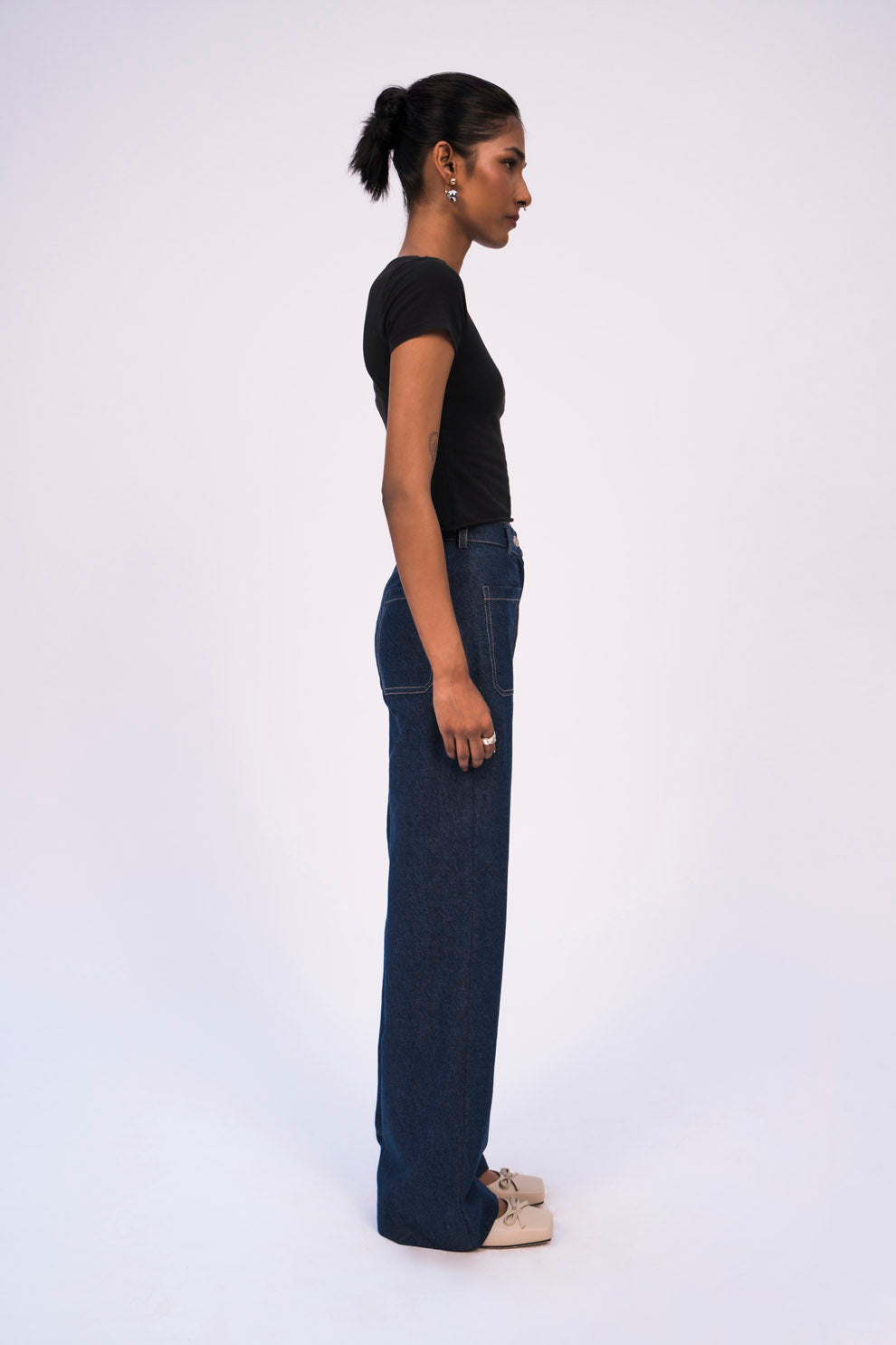HIGH WAISTED JEANS