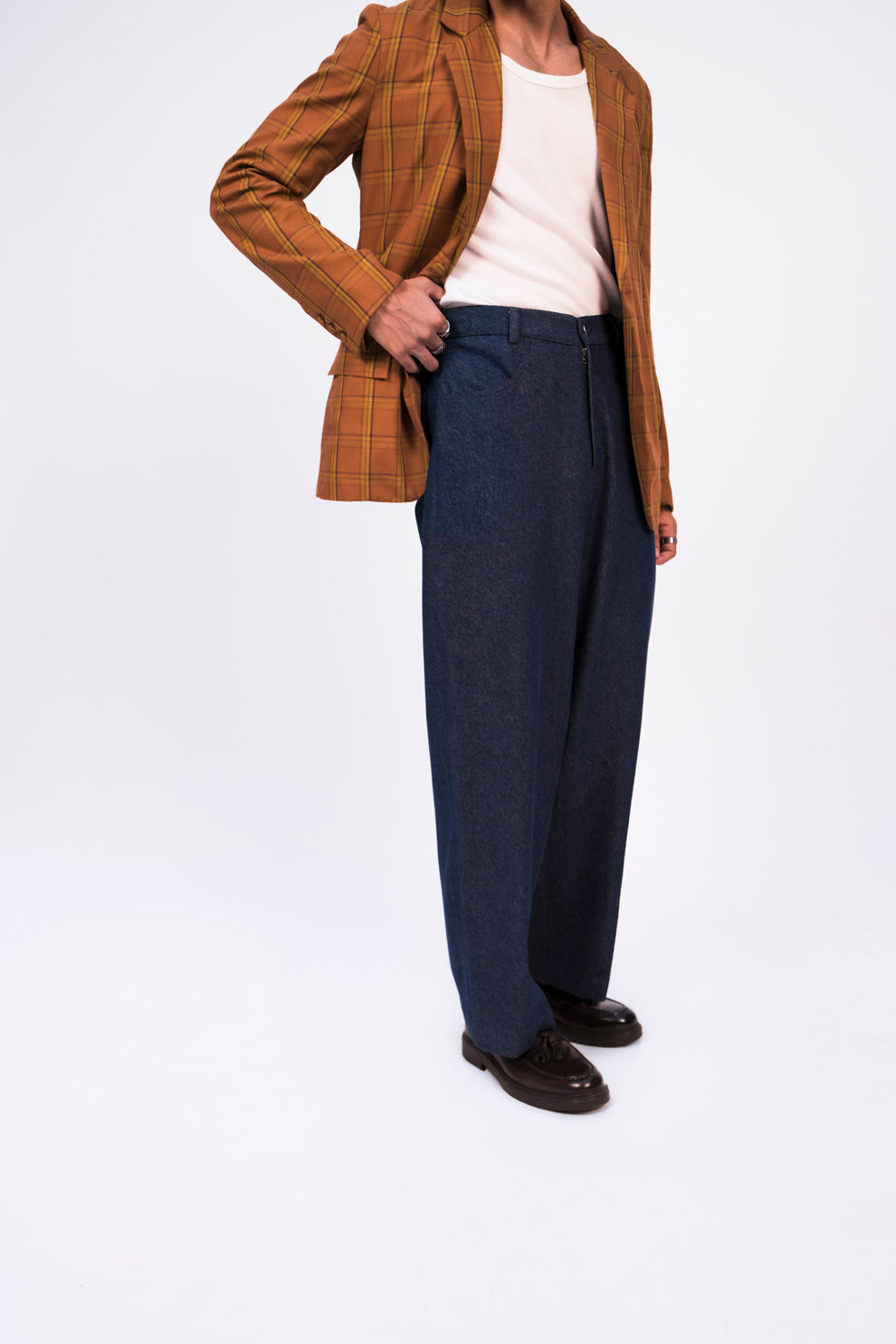OLD WORLD JEANS