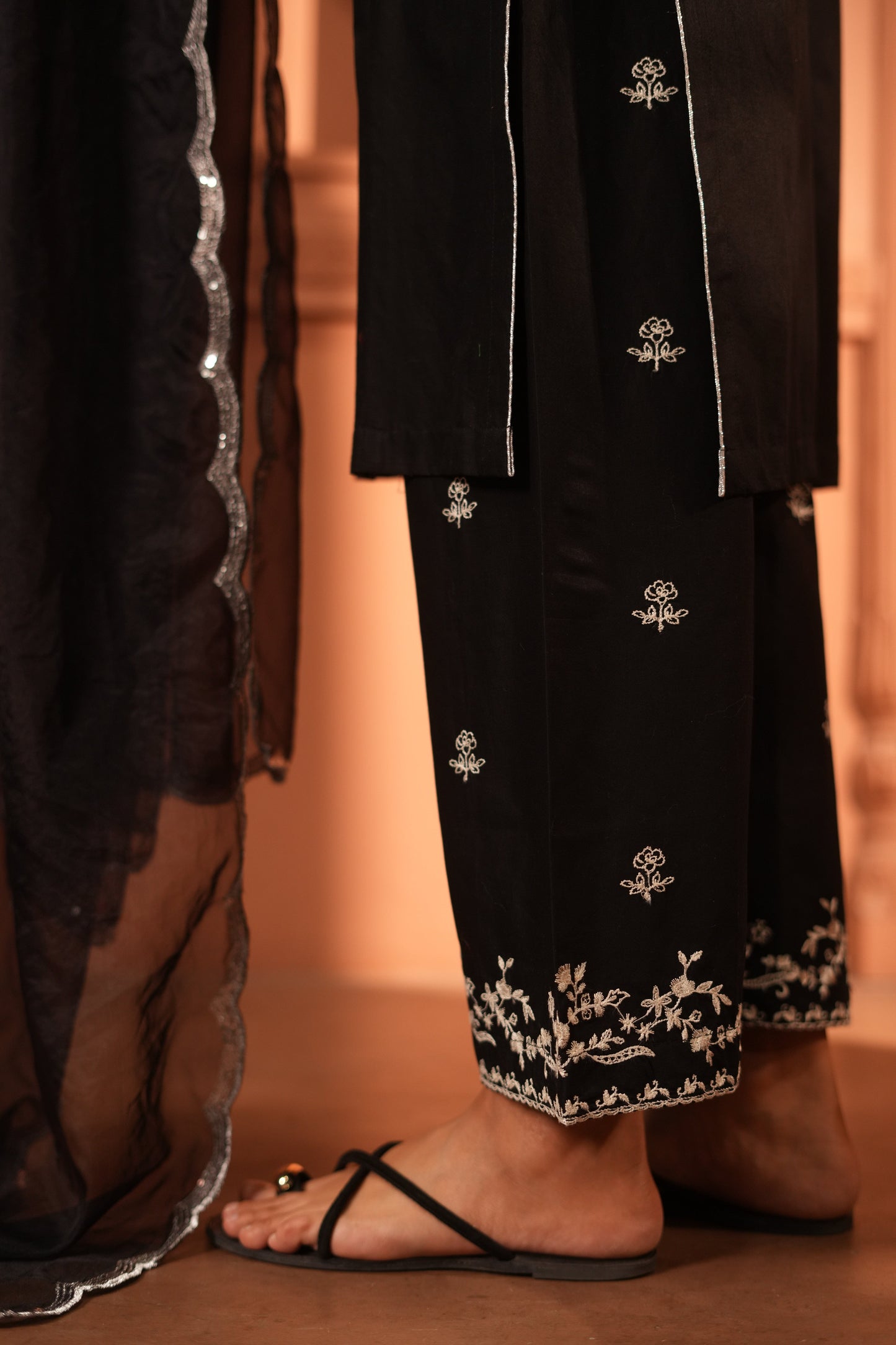 Black Lawn Embroidered Kurta Set With Dupatta