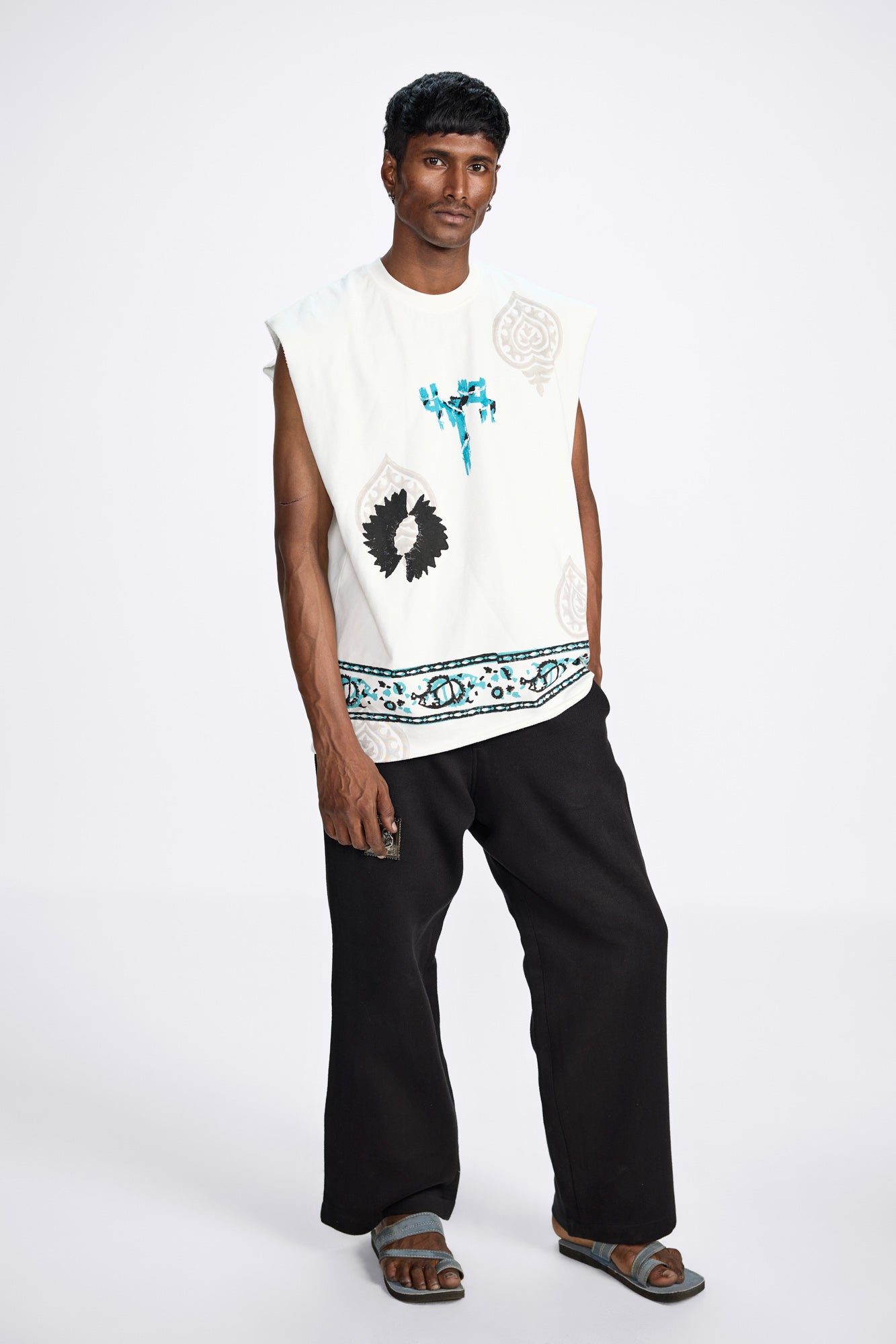 Sleeveless Block-printed T-shirt