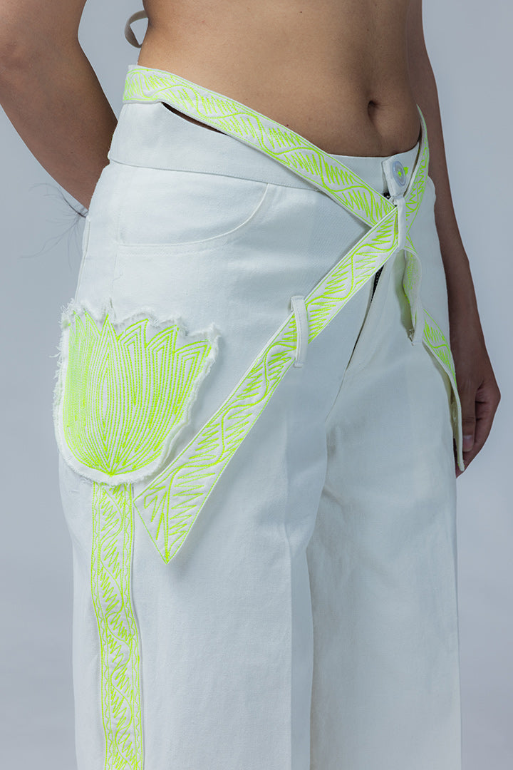 FLOWER FOR A LIT LADY JEANS (OFF-WHITE)