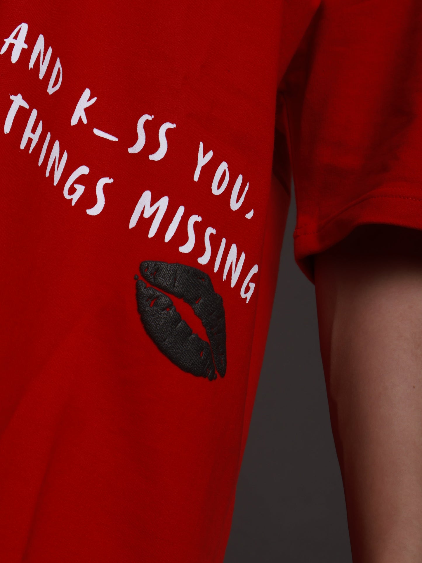 Unisex Kiss & Cuddles Red T-shirt