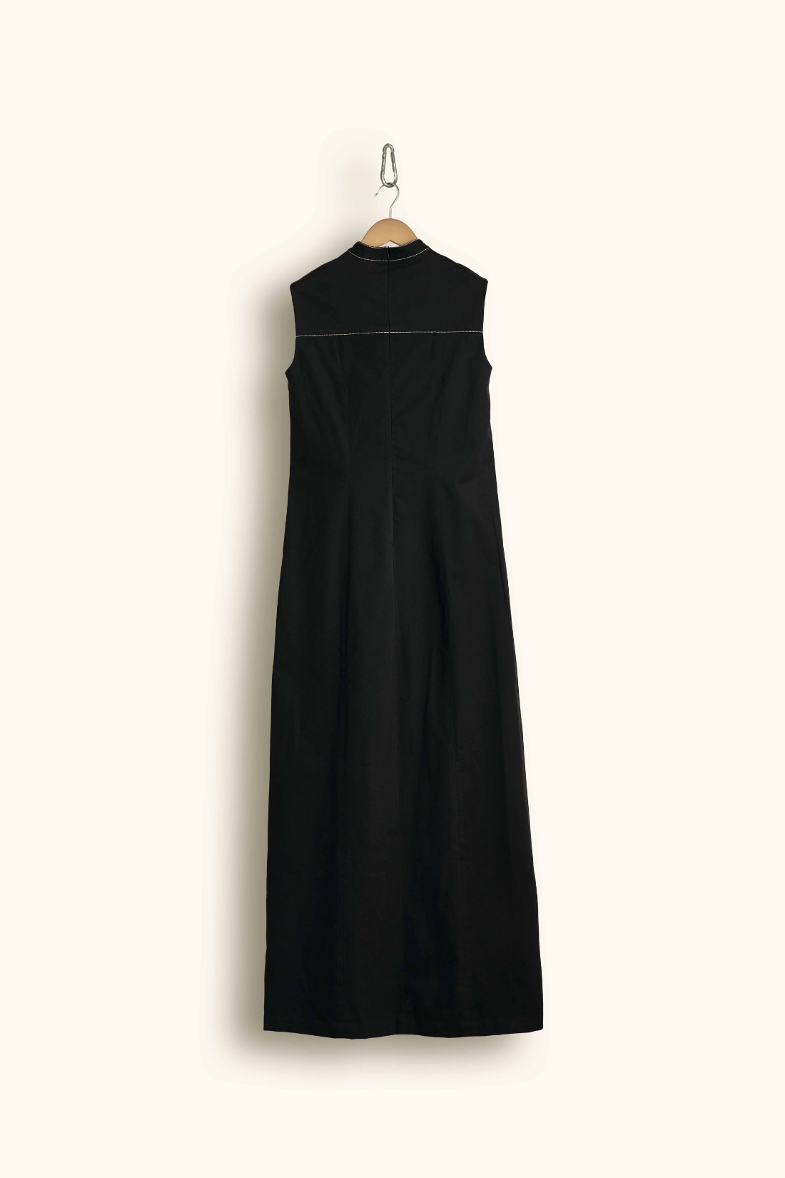 Elongating Serious Black