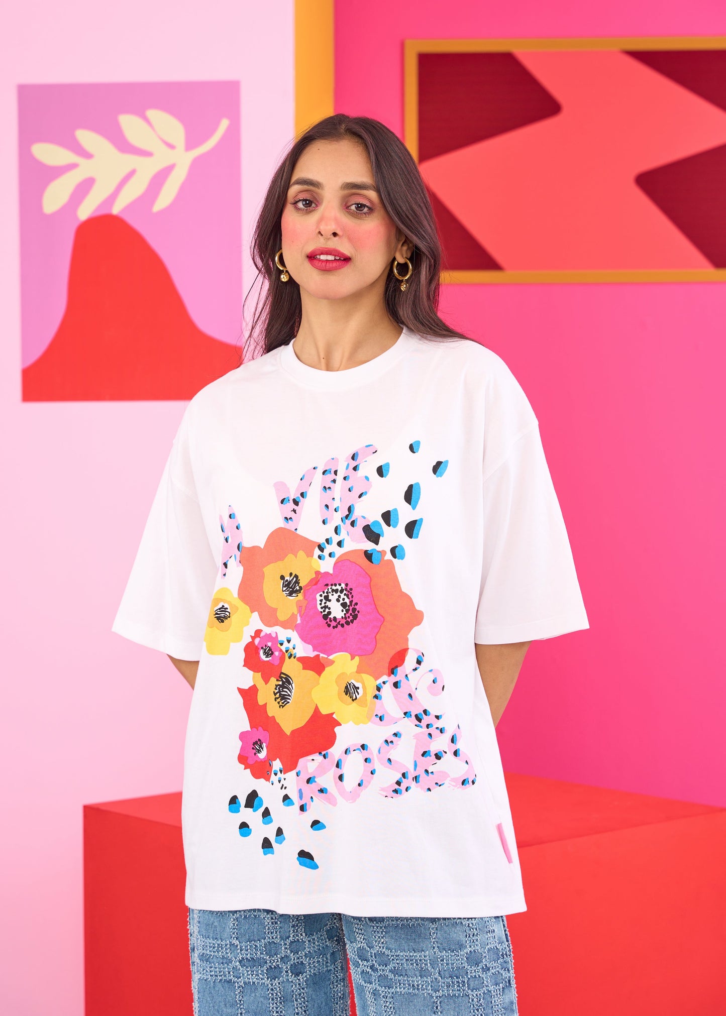 Emily in Paris: La Vie & Roses Oversized T-shirt