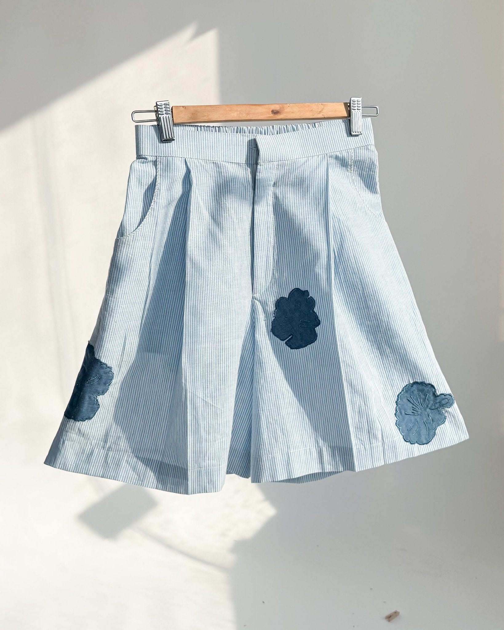 Blue Striped Bermuda Shorts - erised pret