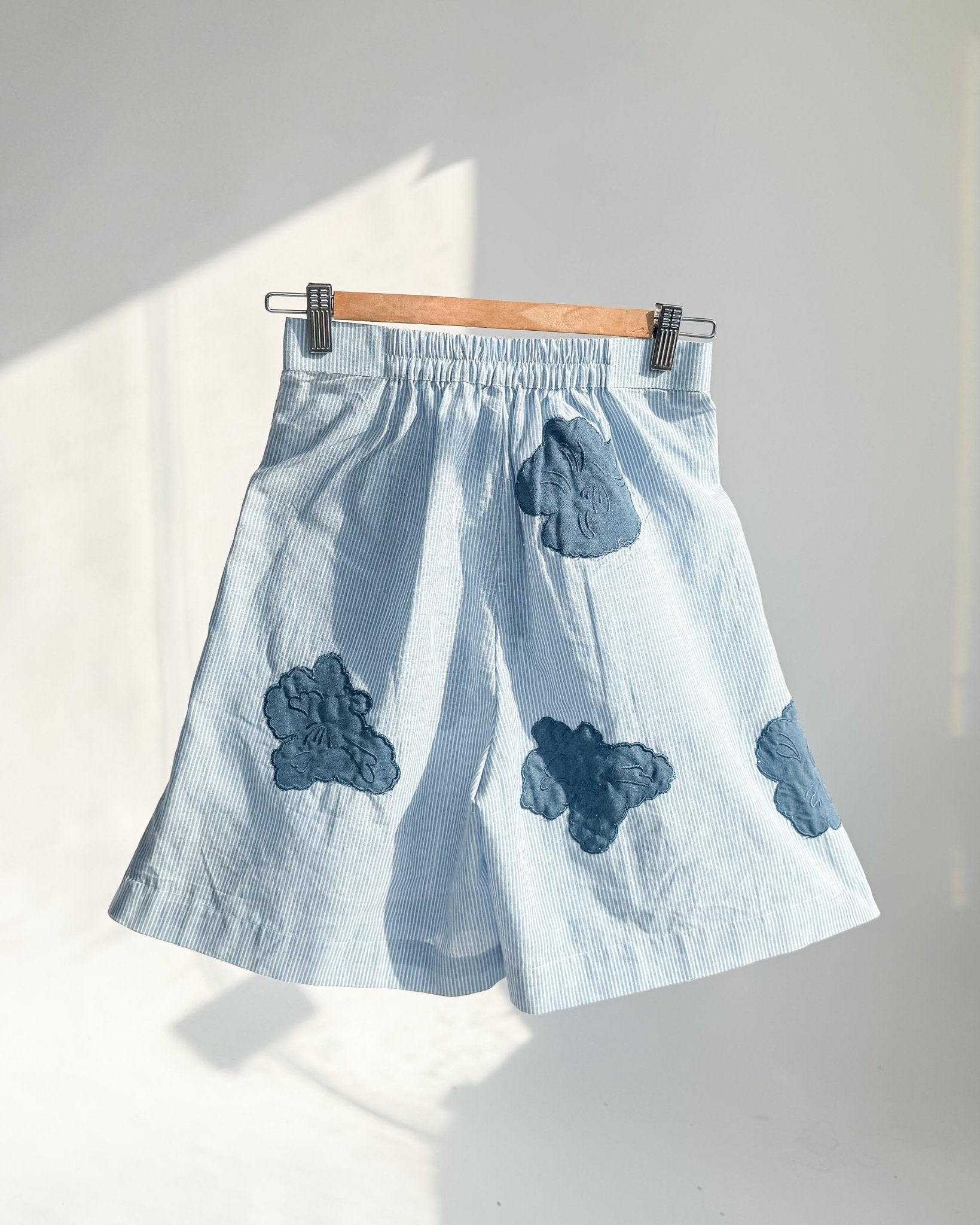 Blue Striped Bermuda Shorts - erised pret