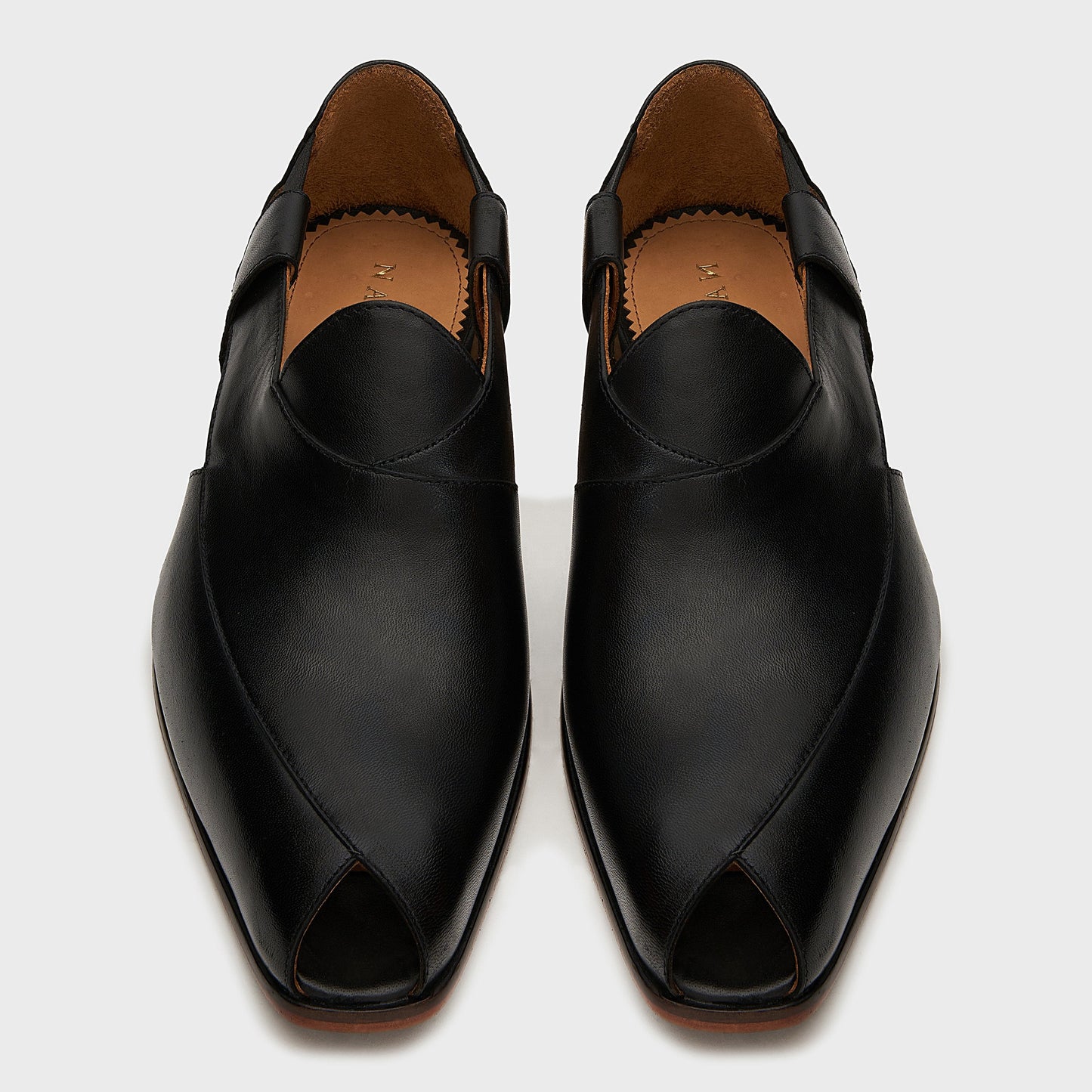 Peshauri | Black Leather