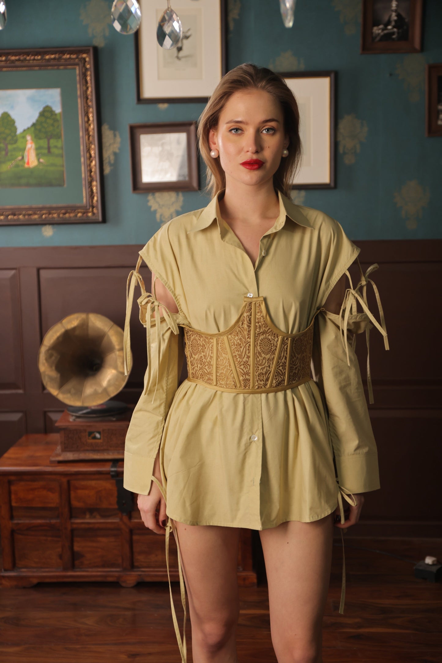 GOLDEN MIRAGE CORSET WITH SHIRT