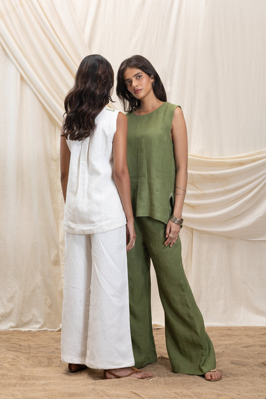 Wide legged pants