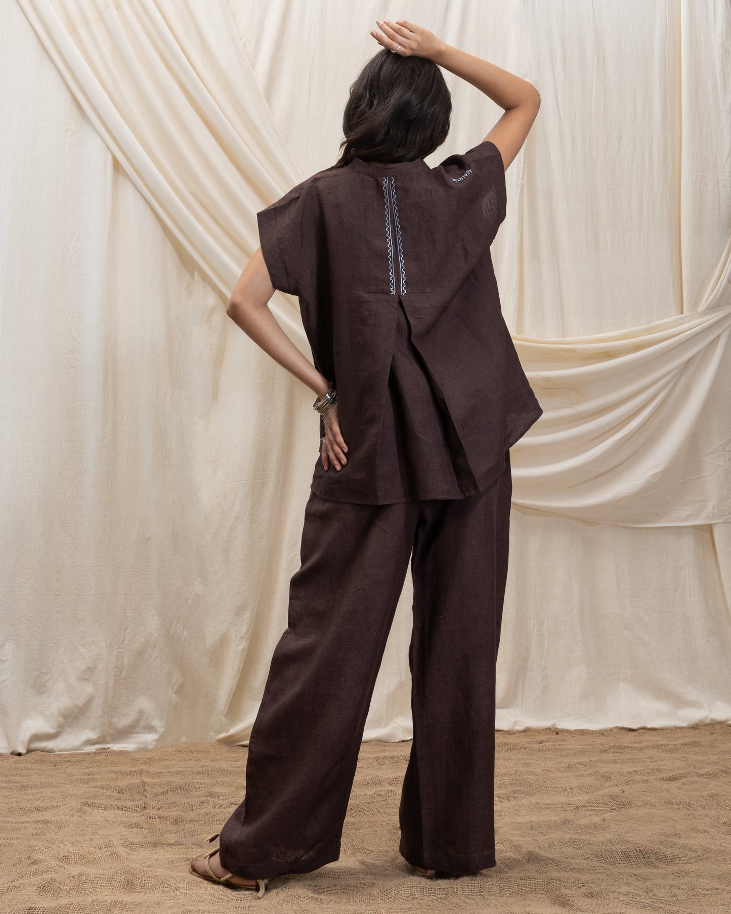 Pleated baggy pants
