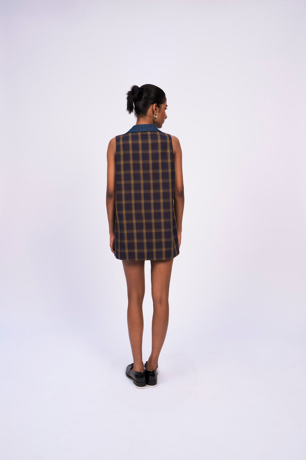 NAVY CHECK VEST