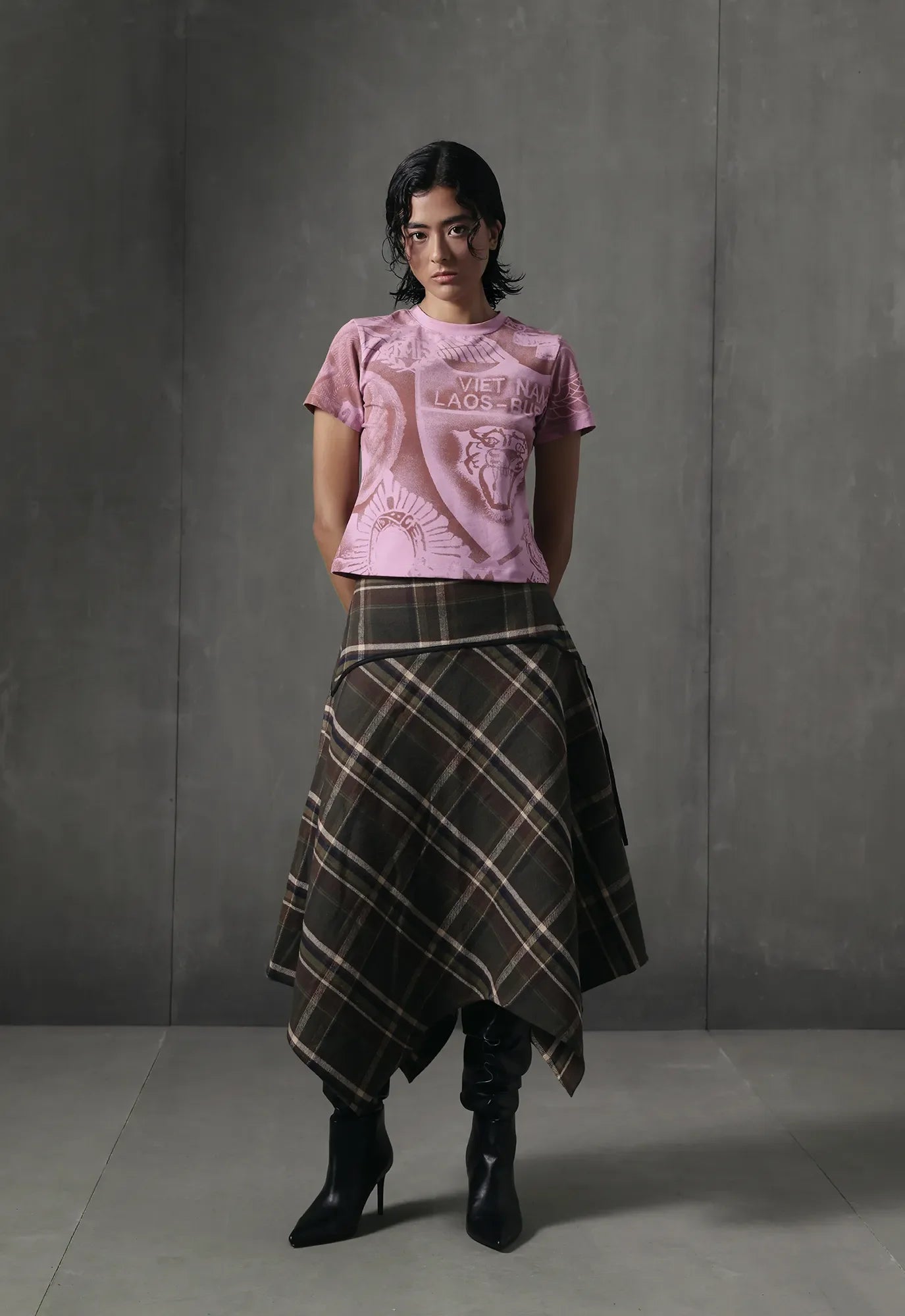 Aegis Relaxed Tee in Pink