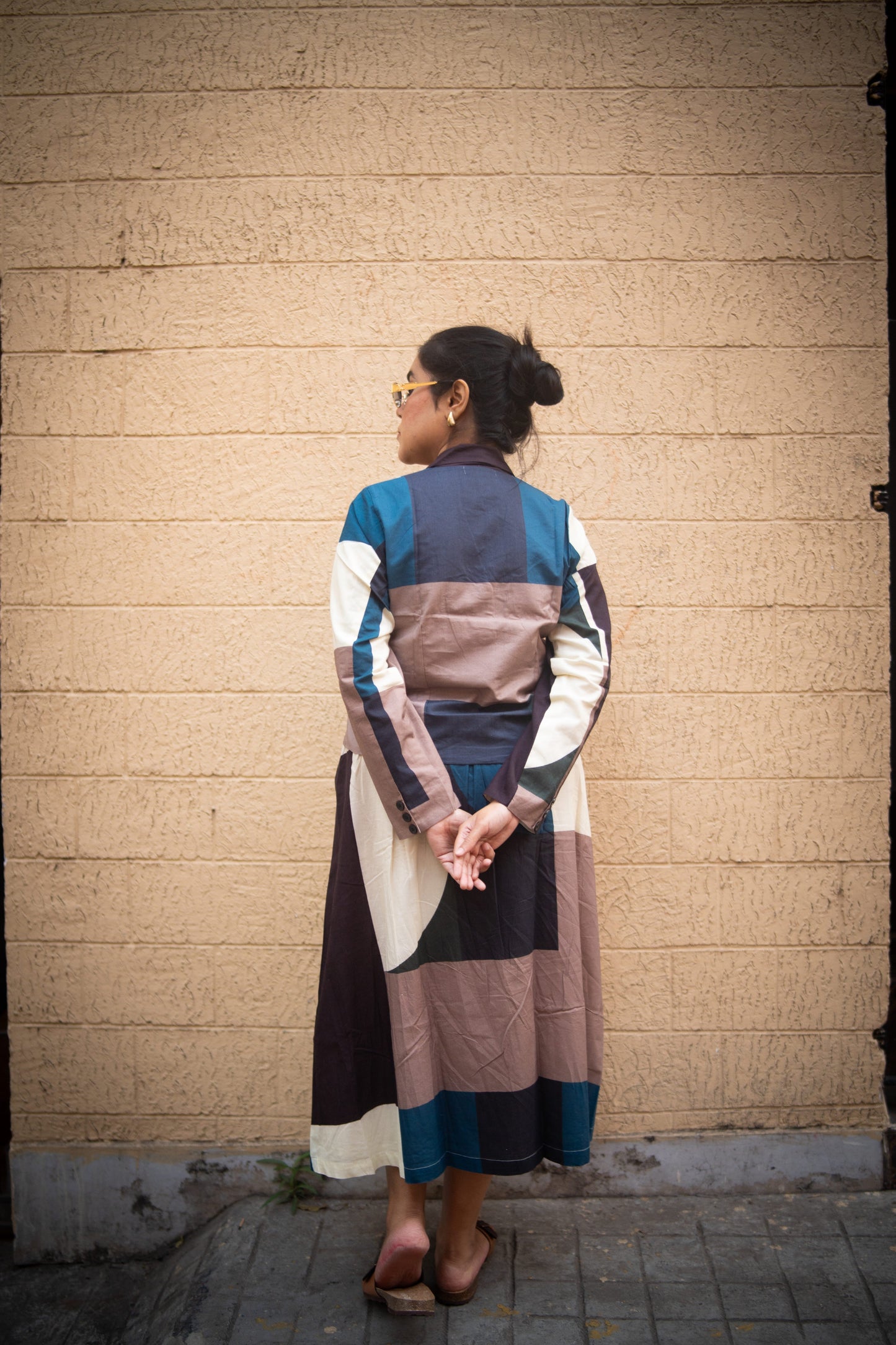 Peacock and offwhite Geometric printed Jacket and Skirt (Set of 2)