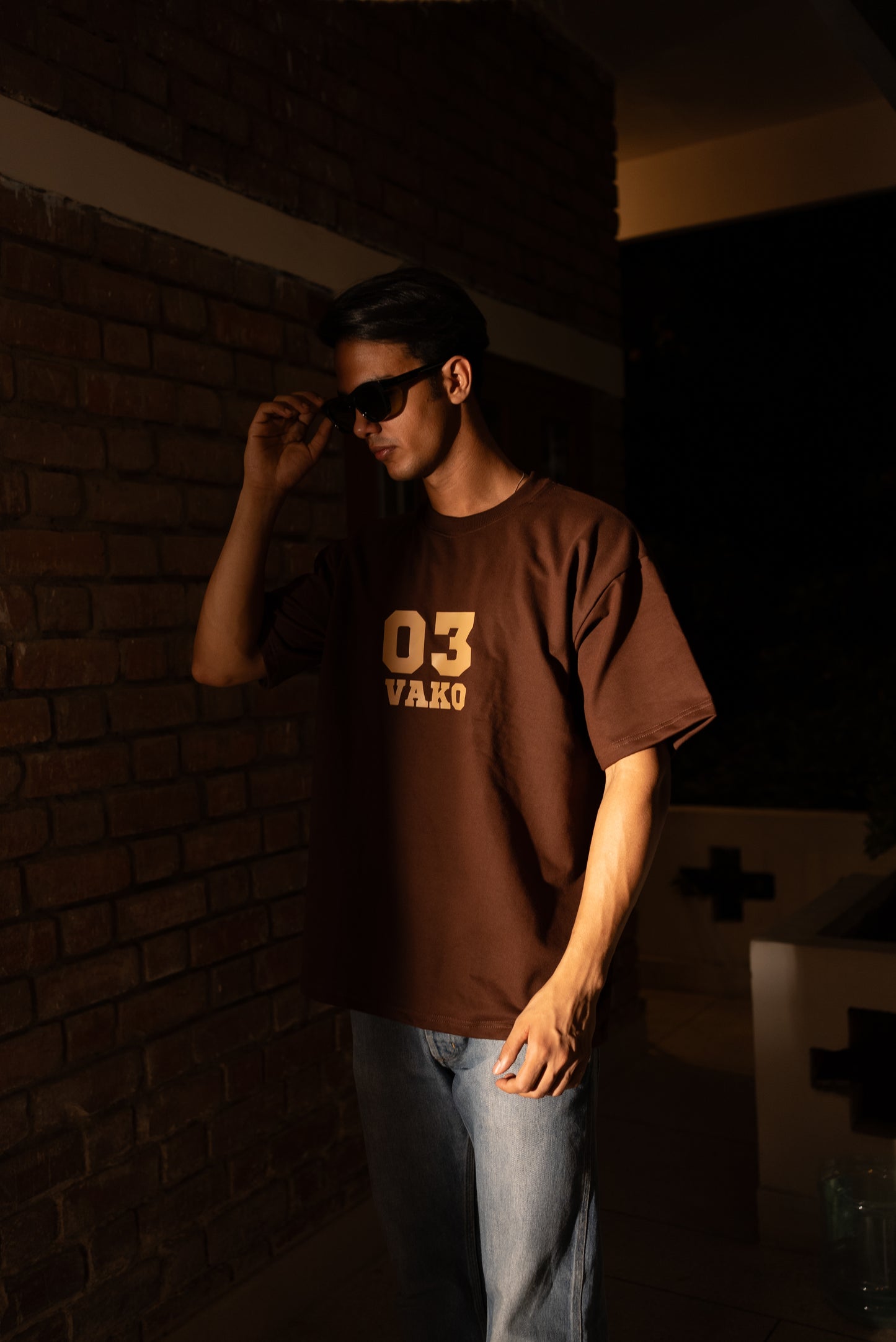 Vako 03 Brown Logo