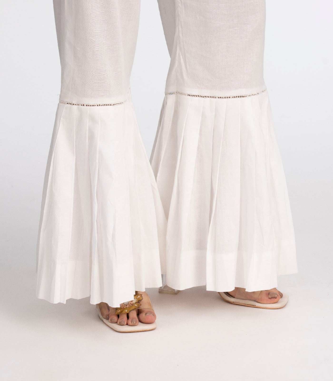 White elasticated waist pant