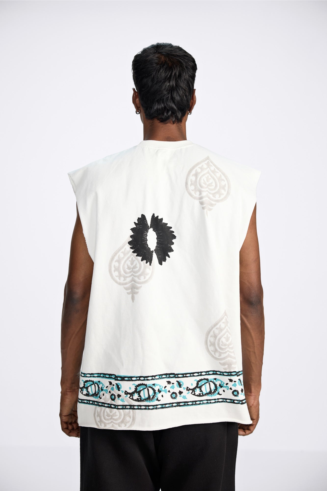 Sleeveless Block-printed T-shirt