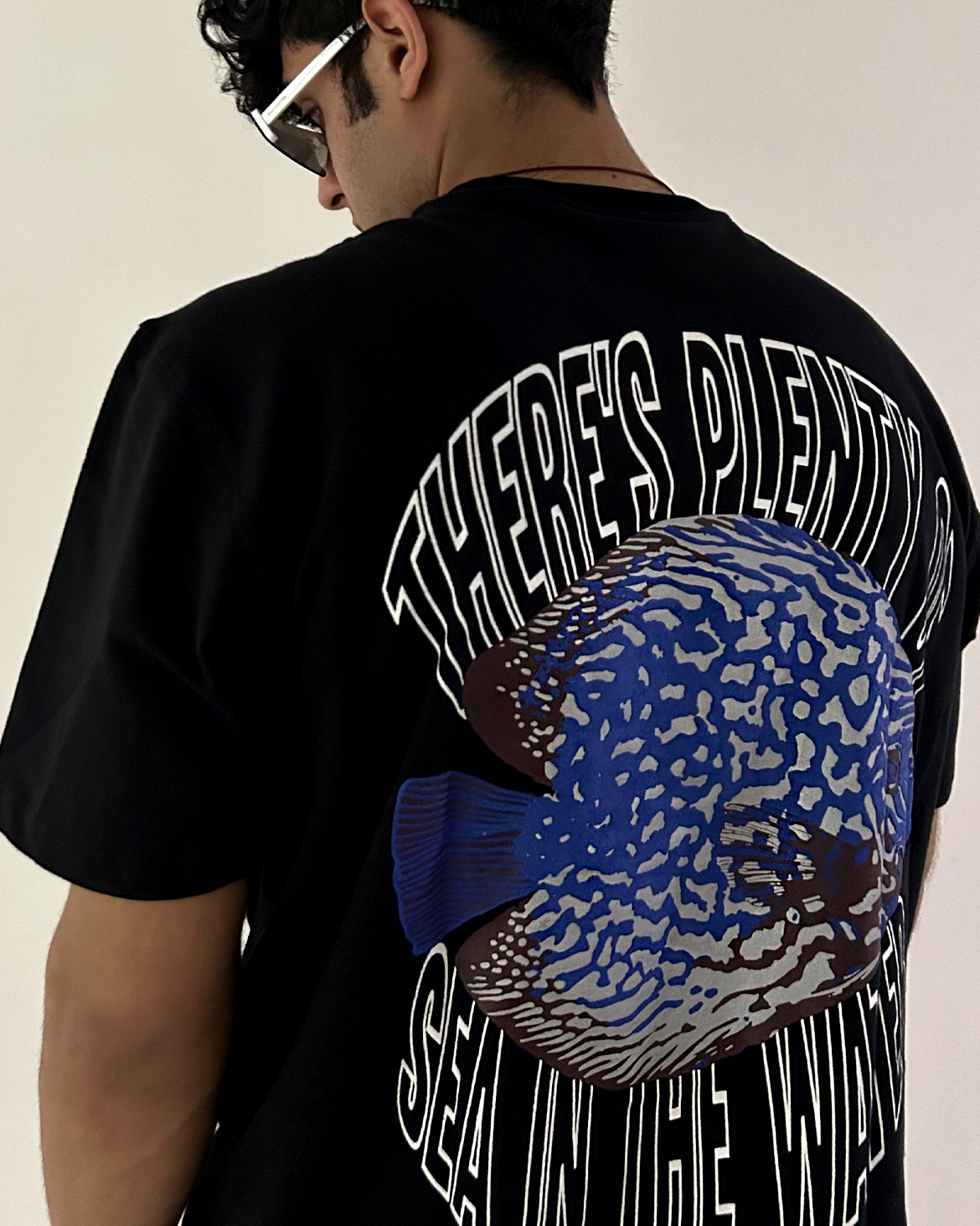 Unisex SEA & THE FISH TEE - BLACK