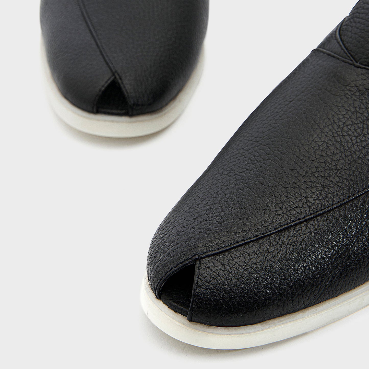 Summer Peshauri | Solid Black Leather