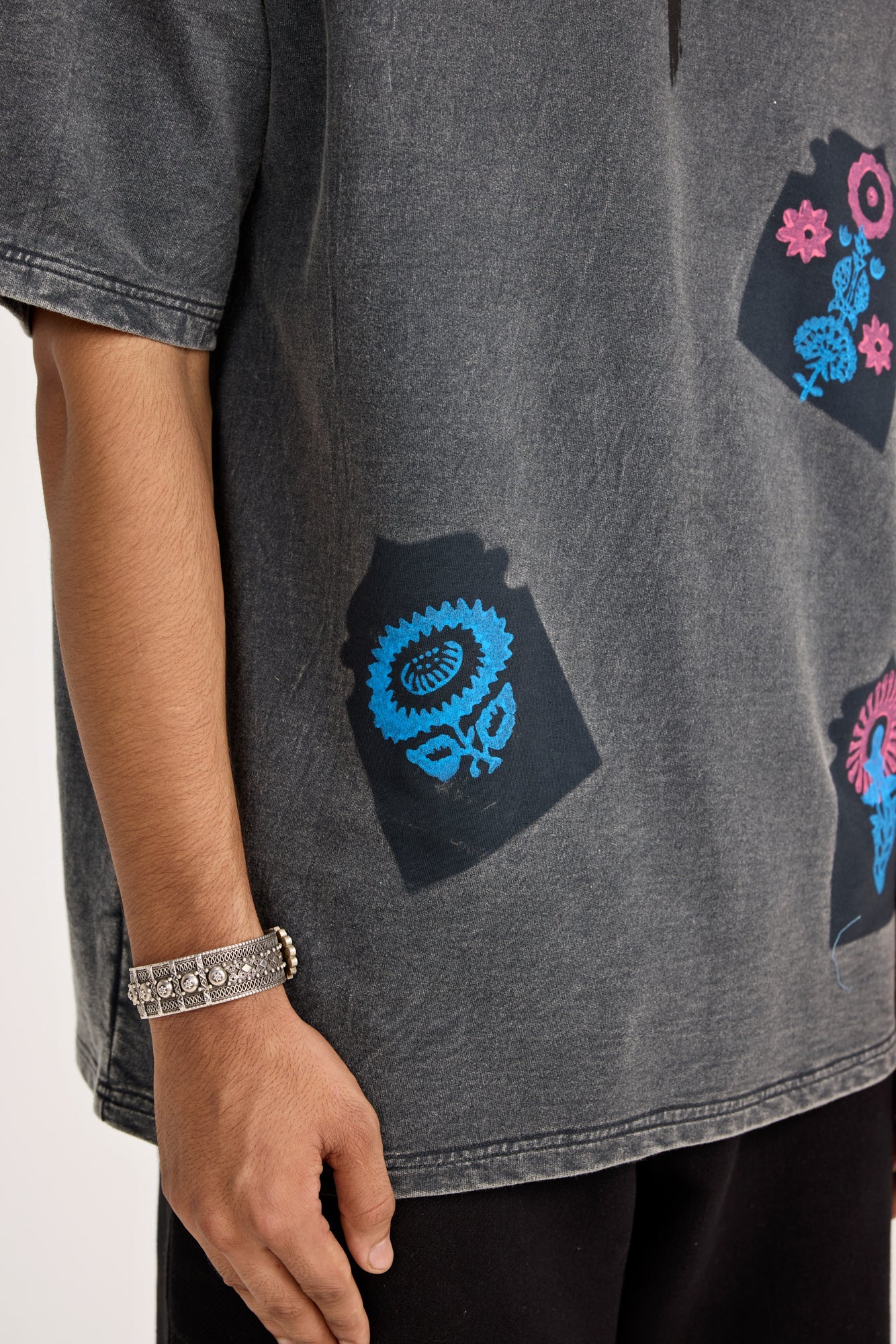 Jarokha Block Print - Tshirt