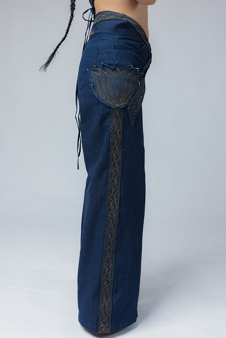 FLOWER FOR A LIT LADY (BLUE DENIM)
