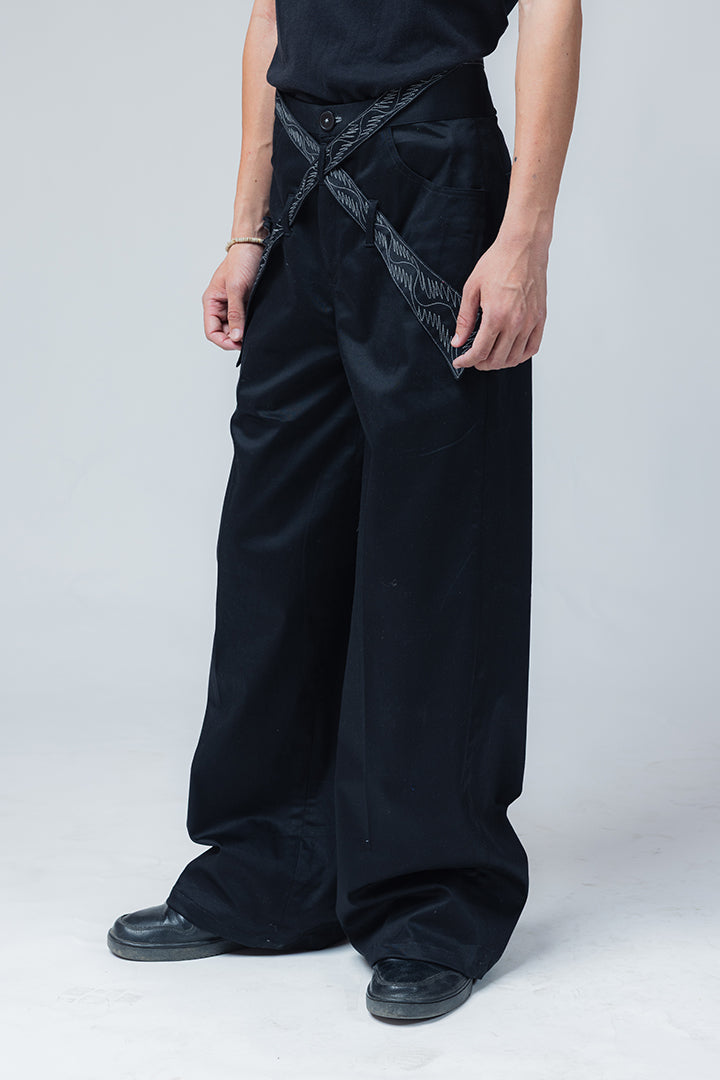FLOWER FOR A LIT LADY PANTS (BLACK)