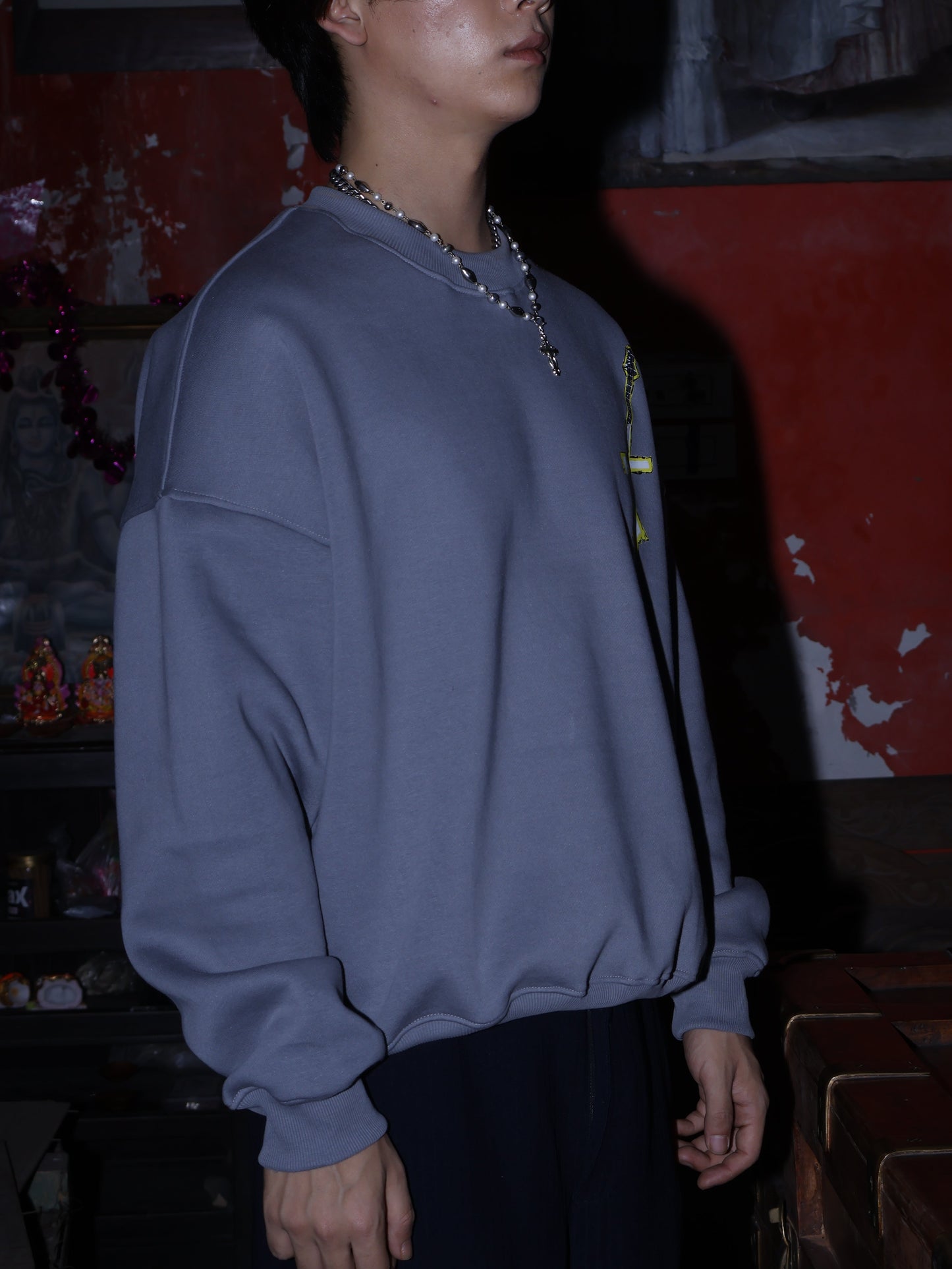 Industry plant crewneck