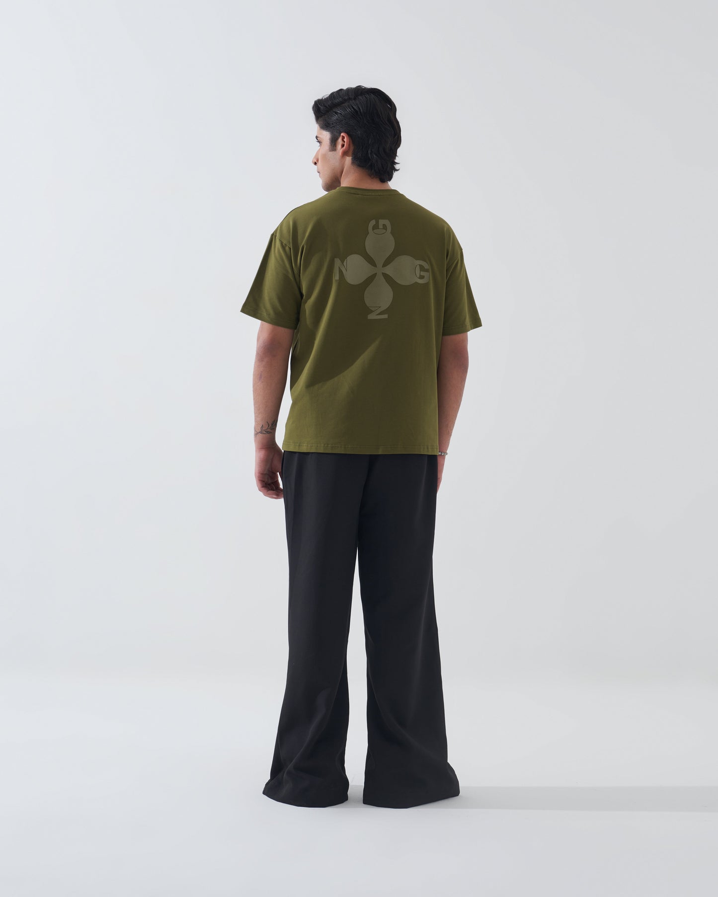 BASIC : OLIVE GREEN
