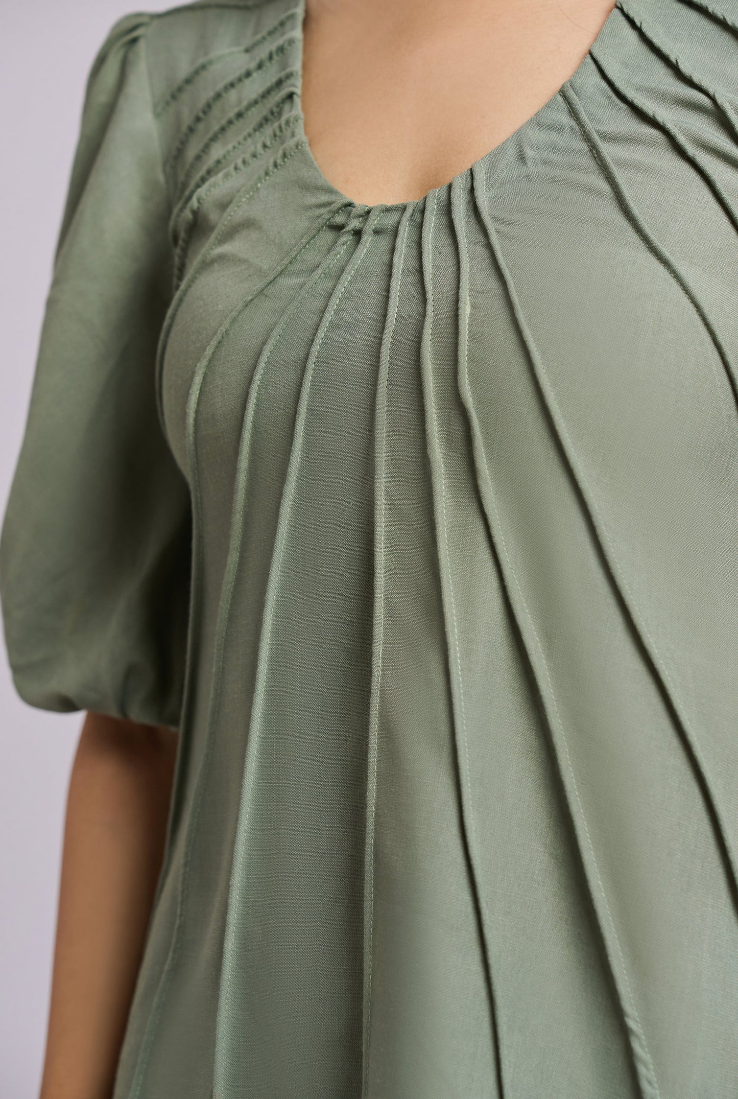 Natalia Green Piping short Dress with Puff Sleeves