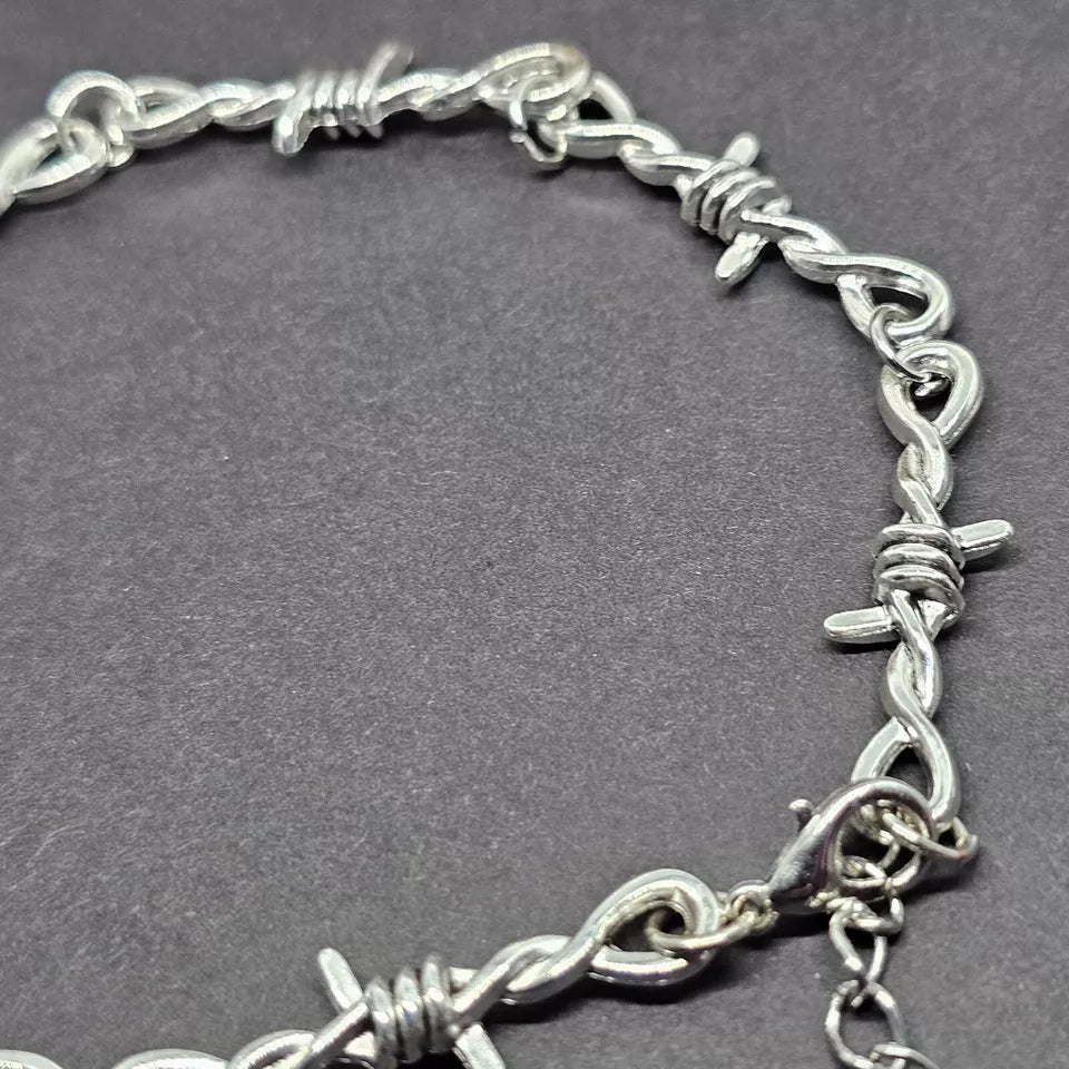 Barbed-wire chain